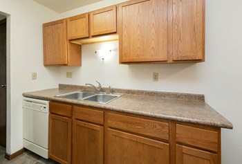 Maplewood Bend II Apartments | Kitchen Maplewood Bend II Apartments | Kitchen - Photo Gallery 6