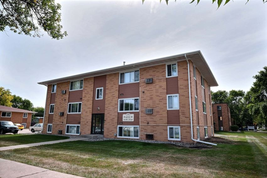 Forest Avenue Apartments | Fargo, ND - Photo Gallery 1