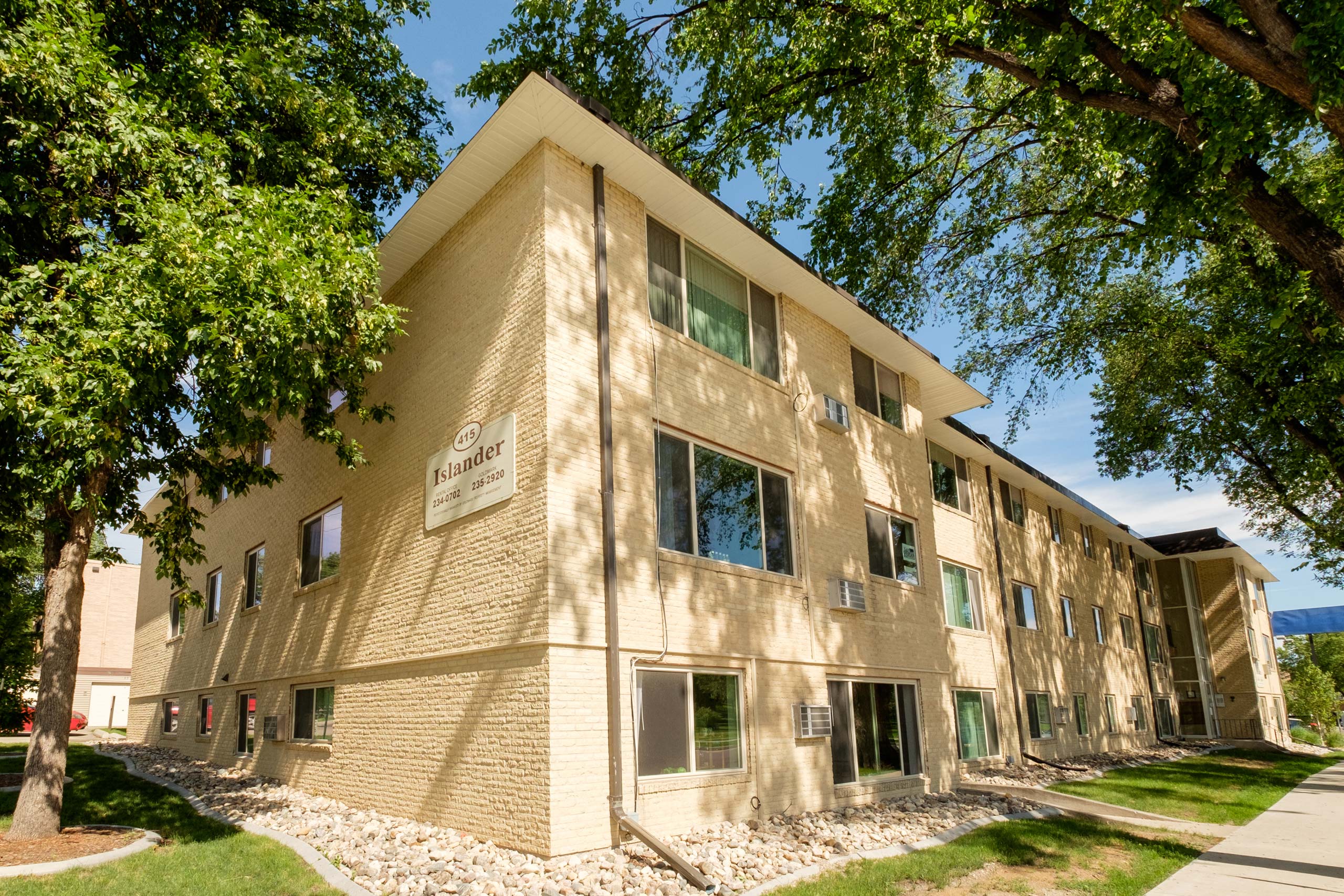 Islander Apartments | Fargo, ND