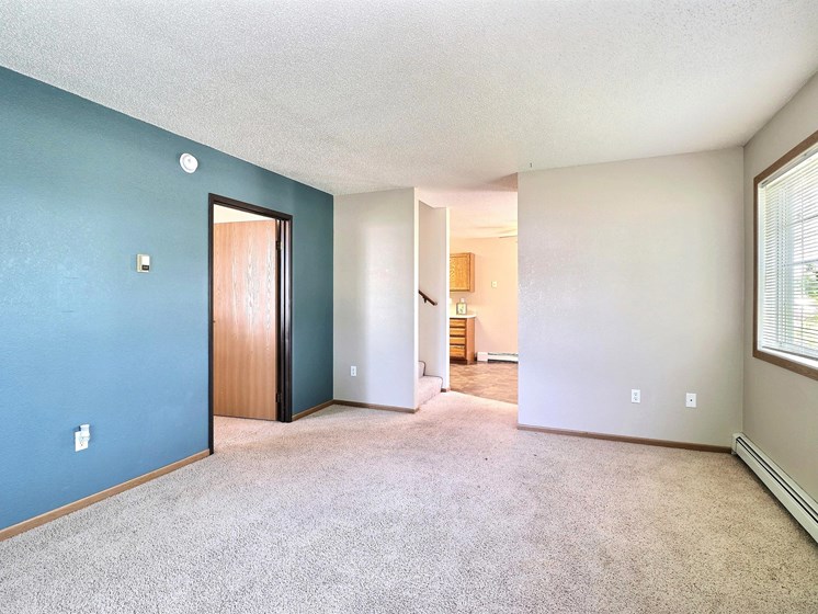 Foxboro Court Townhomes | Living Room