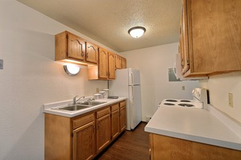 Kingswood Apartments | Kitchen - Photo Gallery 30