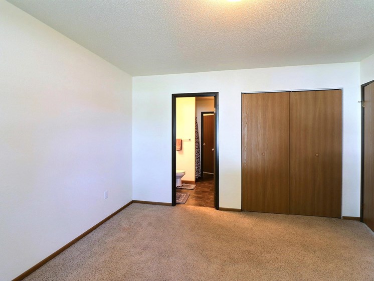 Foxboro Court Townhomes | Bedroom
