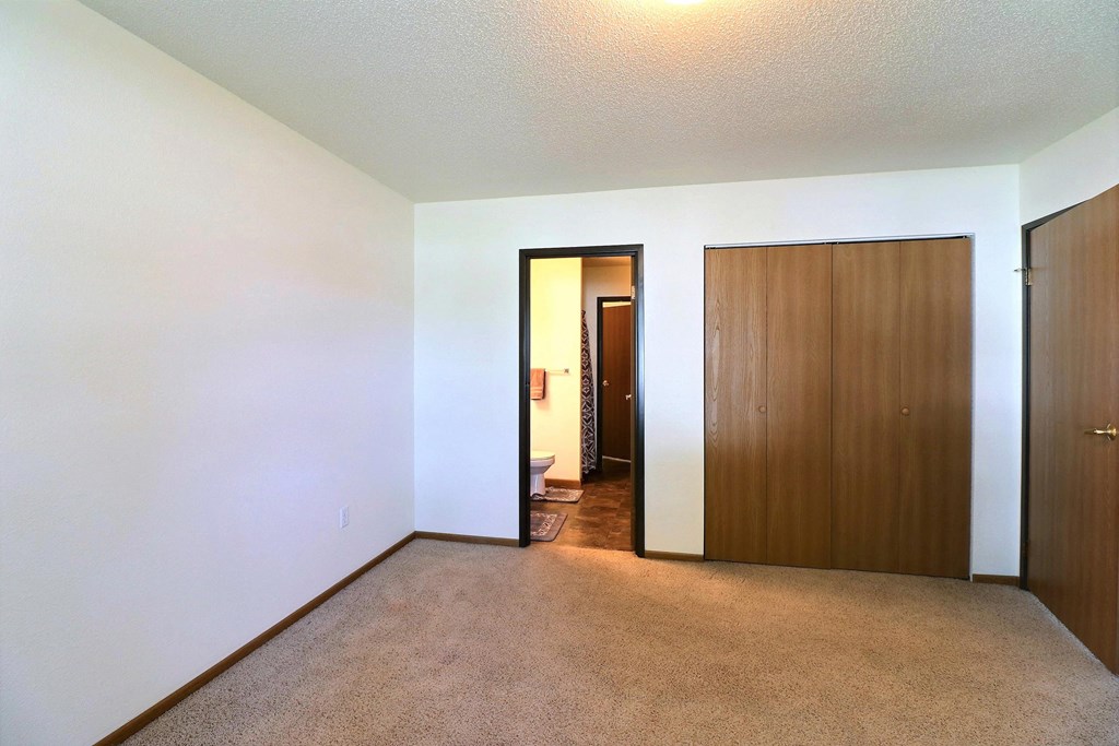 Foxboro Court Townhomes | Bedroom