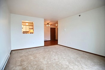 Lake Crest Apartments | Living Room Lake Crest Apartments | Living Room - Photo Gallery 3