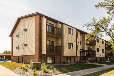 Grand Forks, ND Library Lane Apartments. Exterior of the three level building