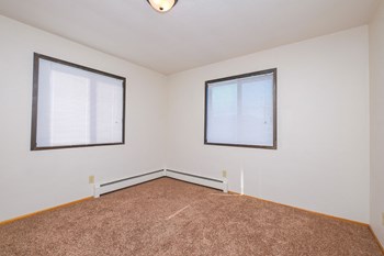 Morningside Apartments | 1 Bdrm | Bedroom - Photo Gallery 18