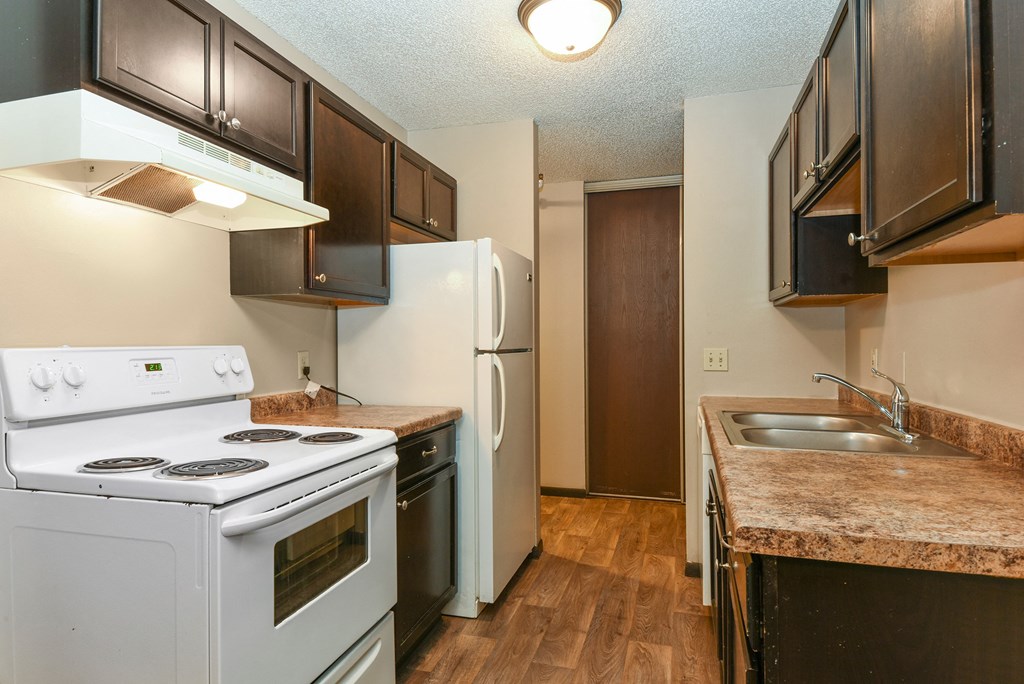 Montreal Courts Apartments in Little Canada, MN | Kitchen