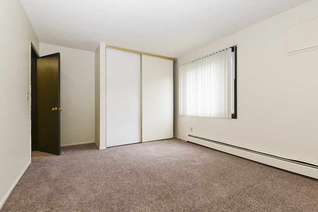 Montreal Courts Apartments in Little Canada, MN | Bedroom