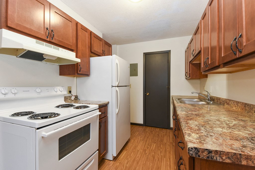 Montreal Courts Apartments in Little Canada, MN | Kitchen