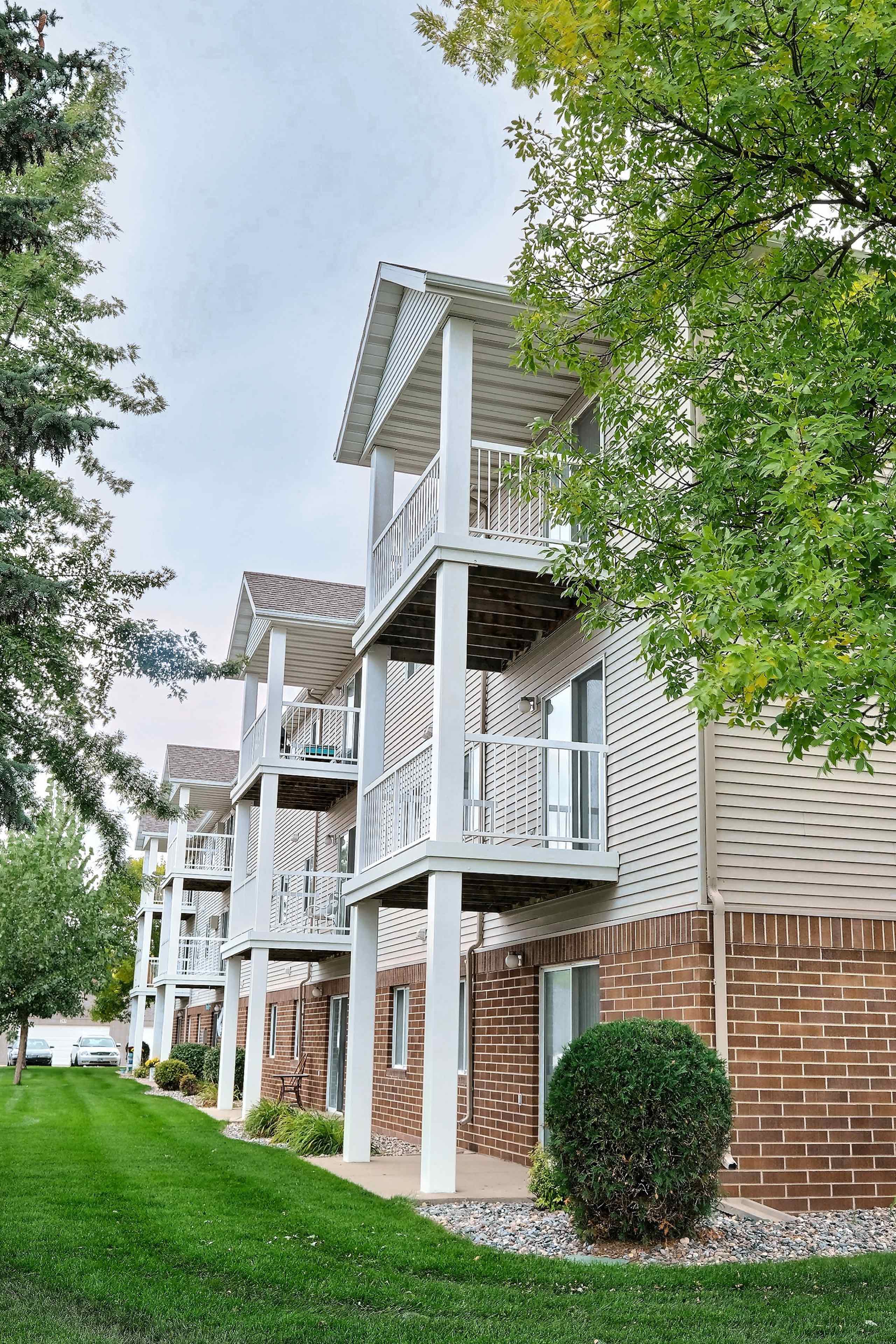 Oxford Apartments | Fargo, ND