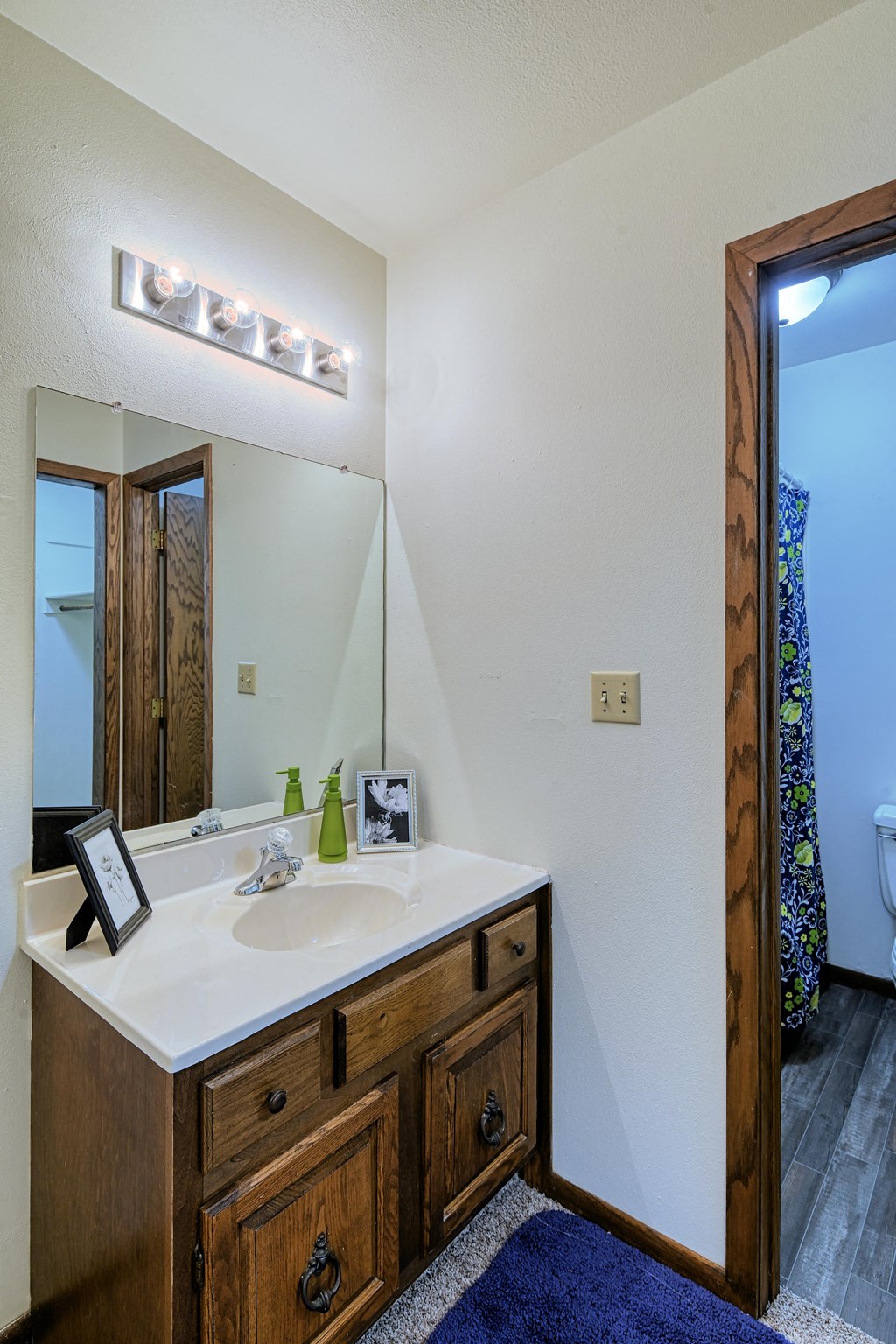 Roughrider 1 Apartments | Bathroom