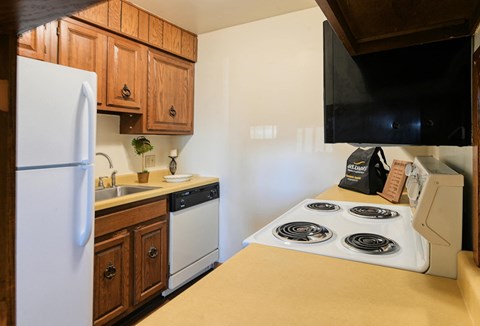 Roughrider 2 Apartments | Kitchen