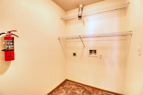 Foxboro Court Townhomes | Laundry Room