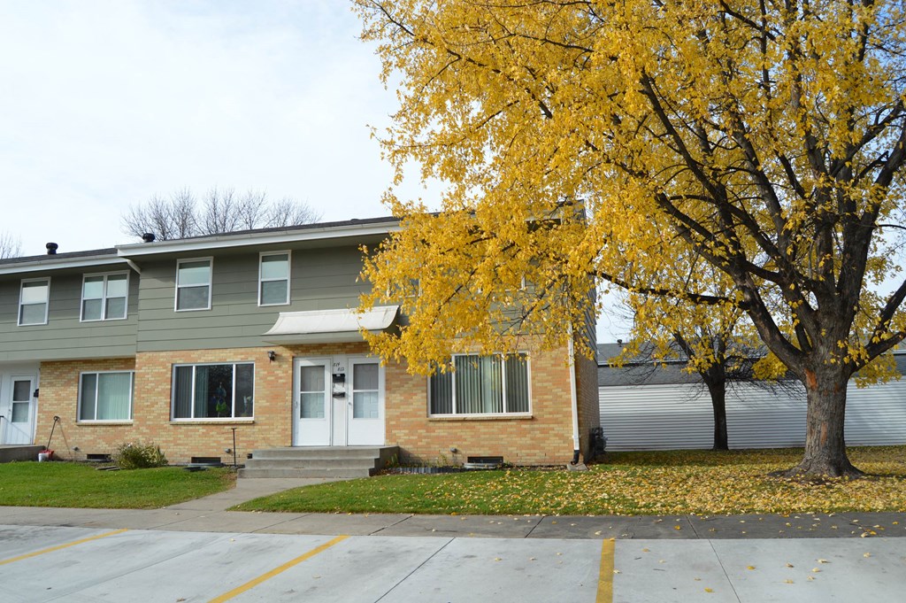 Sheyenne Terrace Apartments, 802 1st St W, West Fargo, ND RentCafe