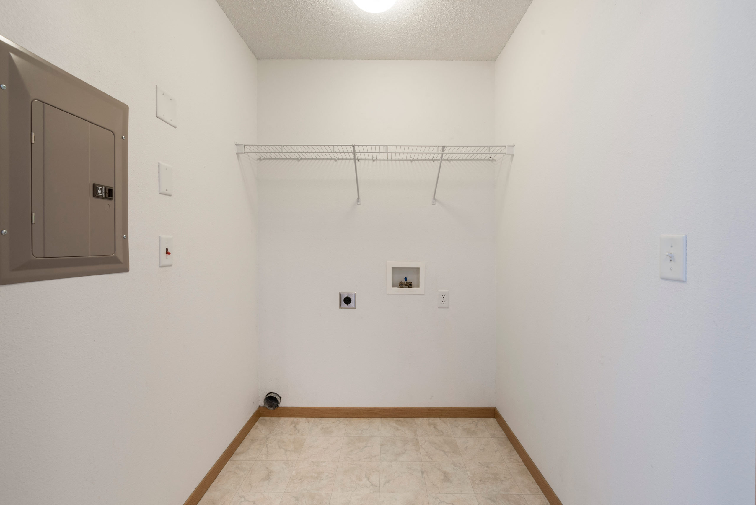 Sierra Ridge Apartments in Bismarck, ND | 2 Bdrm-Plan D-Storage-Lndry