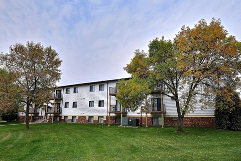 An exterior or a three level apartment. Fargo, ND Southgate Apartments