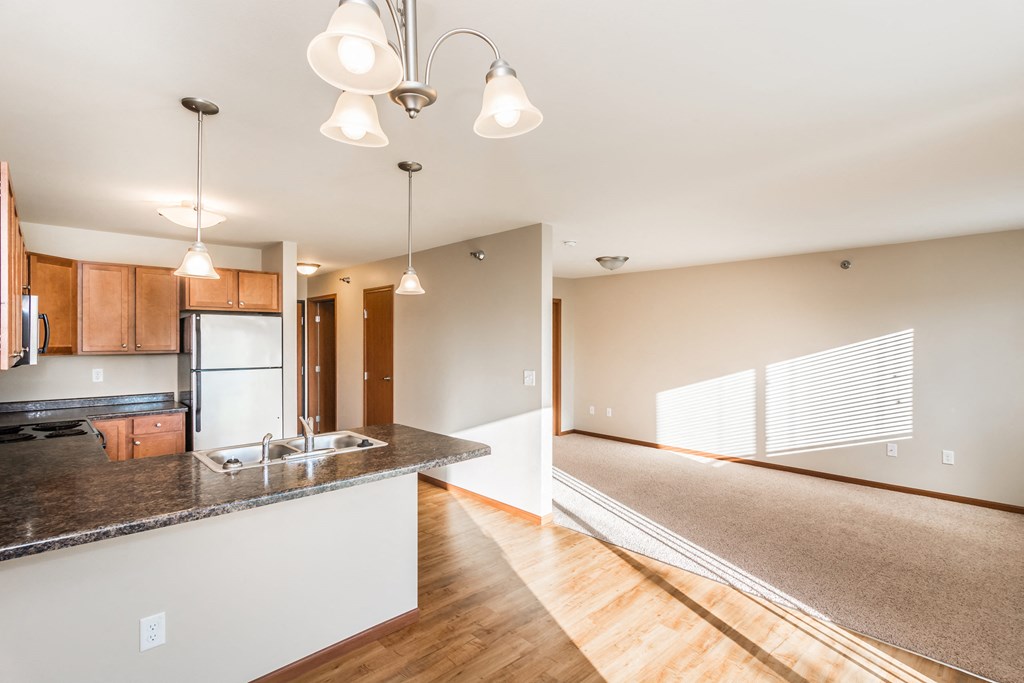 Grand Forks Sterling Pointe Apartments | Kitchen Grand Forks Sterling Pointe Apartments | Kitchen