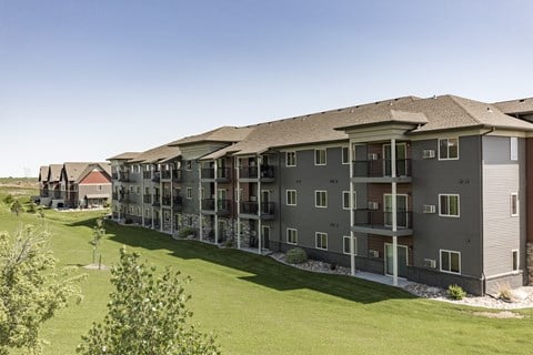 Exterior View at Stonefield Apartments in Bismarck, ND