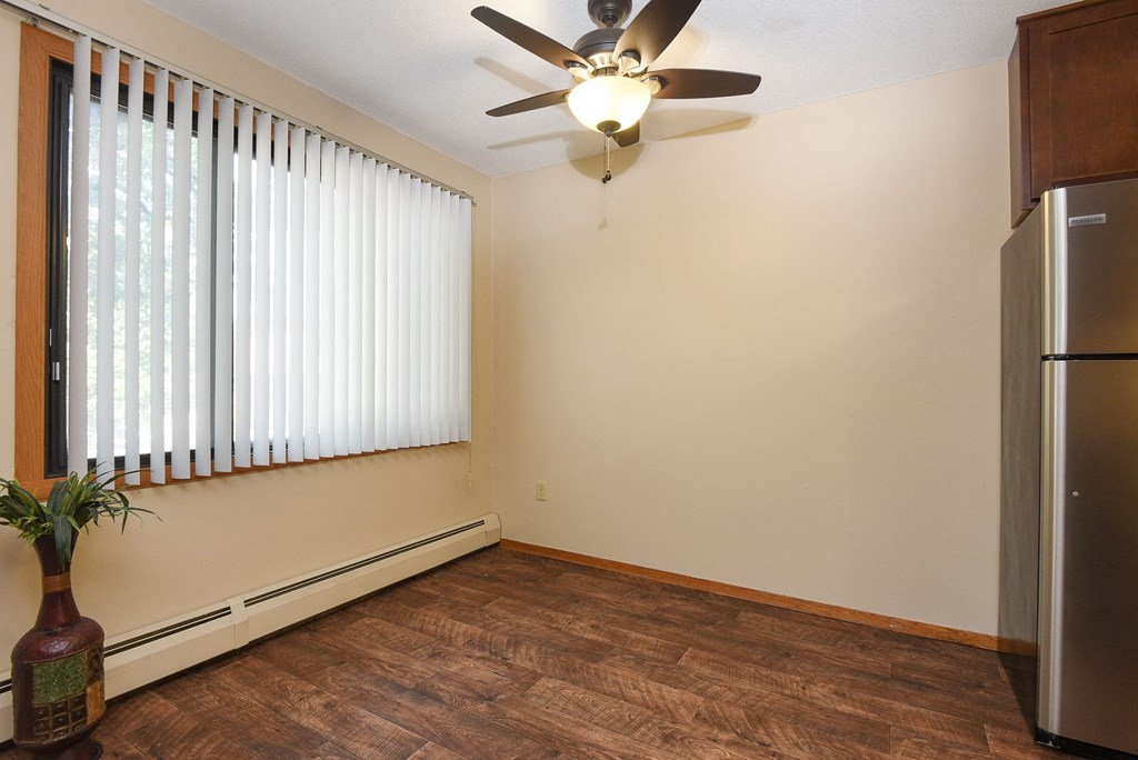 The Edge of Uptown Apartments | Dining Room