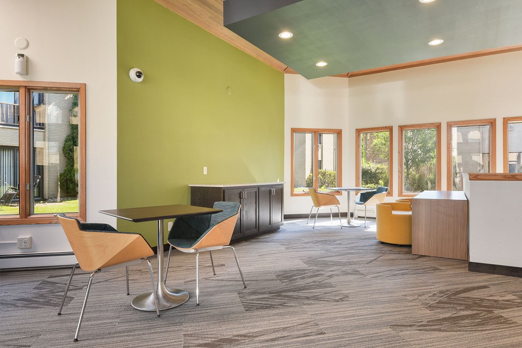 The Edge of Uptown Apartments | Atrium Lounge Area