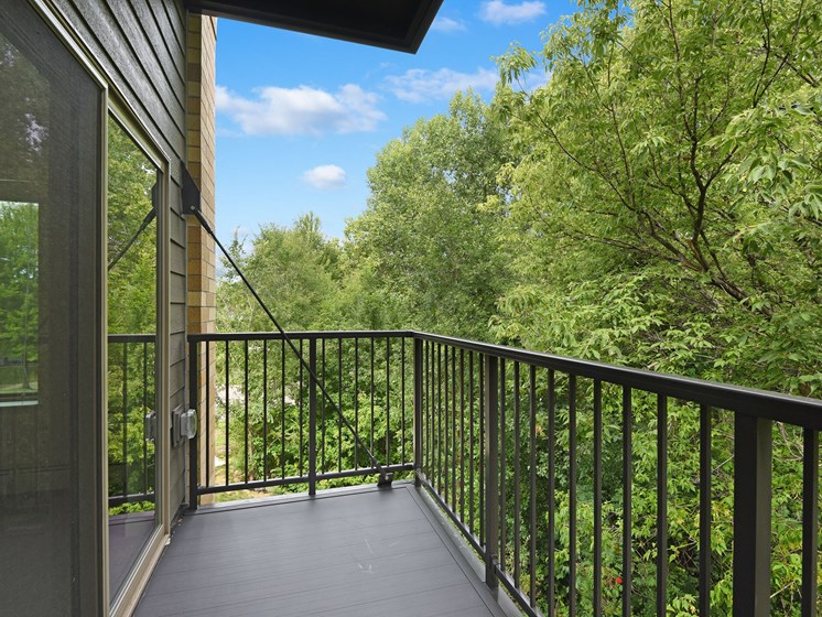 Glen Pond Addition | Balcony