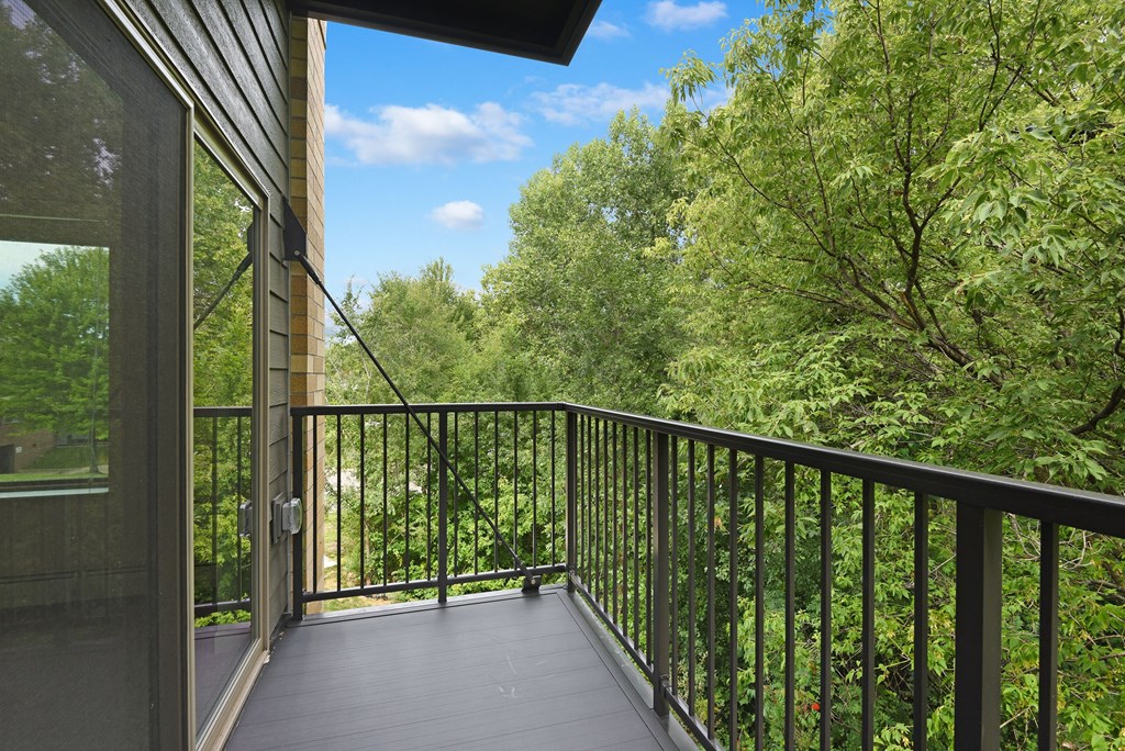 Glen Pond Addition | Balcony