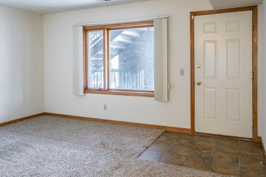 10052 Wirt Plaza 1-2 Beds Apartment for Rent - Photo Gallery 2