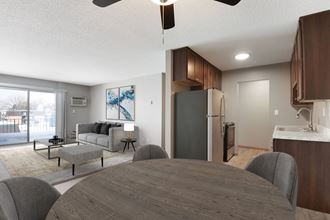 A stylish dining area  at Glen Pond Apartments, Eagan, 55121