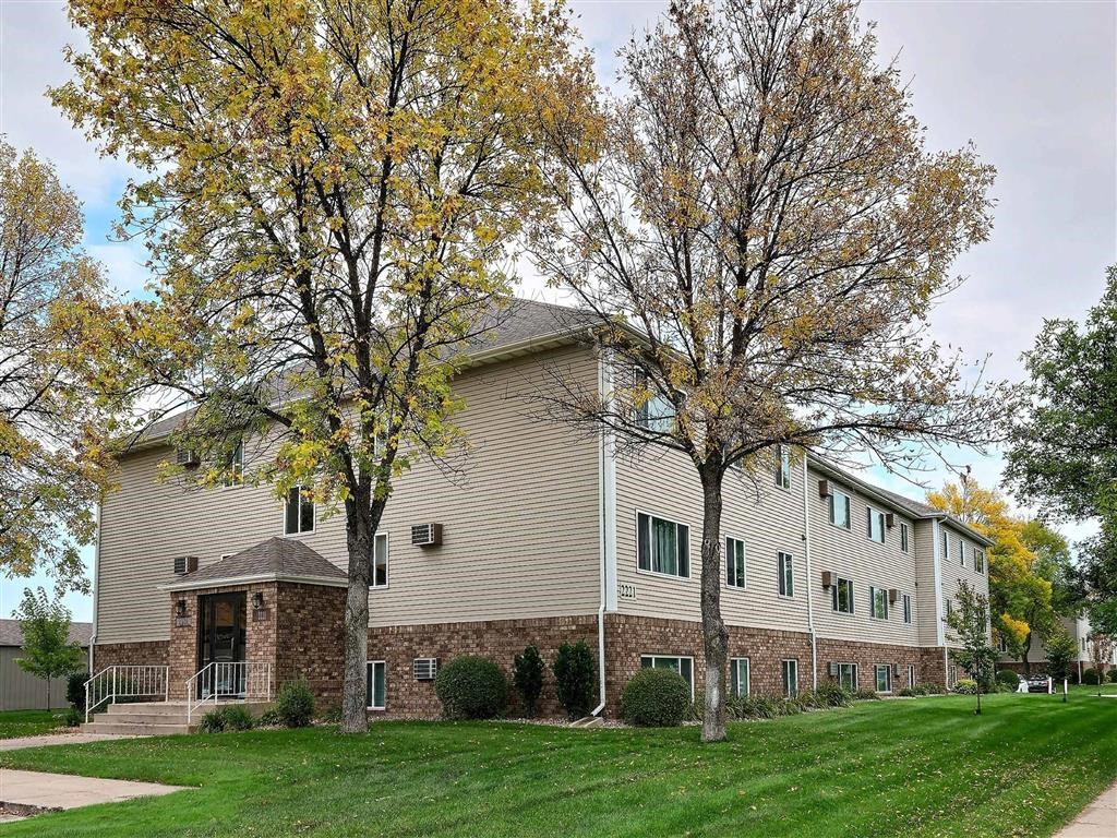 the building where the apartments are located. Fargo, ND Brownstone Apartments.