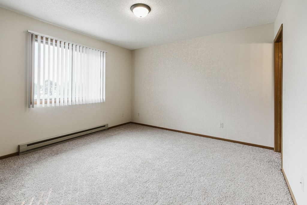 Harrison And Richfield Apartments, 1875 28th Ave S, Grand Forks, ND