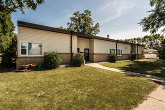 810 18Th Ave S 2-3 Beds Apartment for Rent - Photo Gallery 2