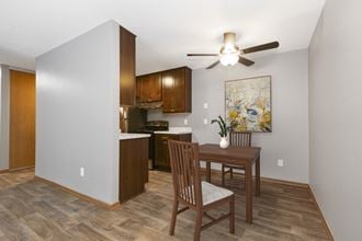 2391 Larpenteur Ave E 3 Beds Apartment for Rent - Photo Gallery 2
