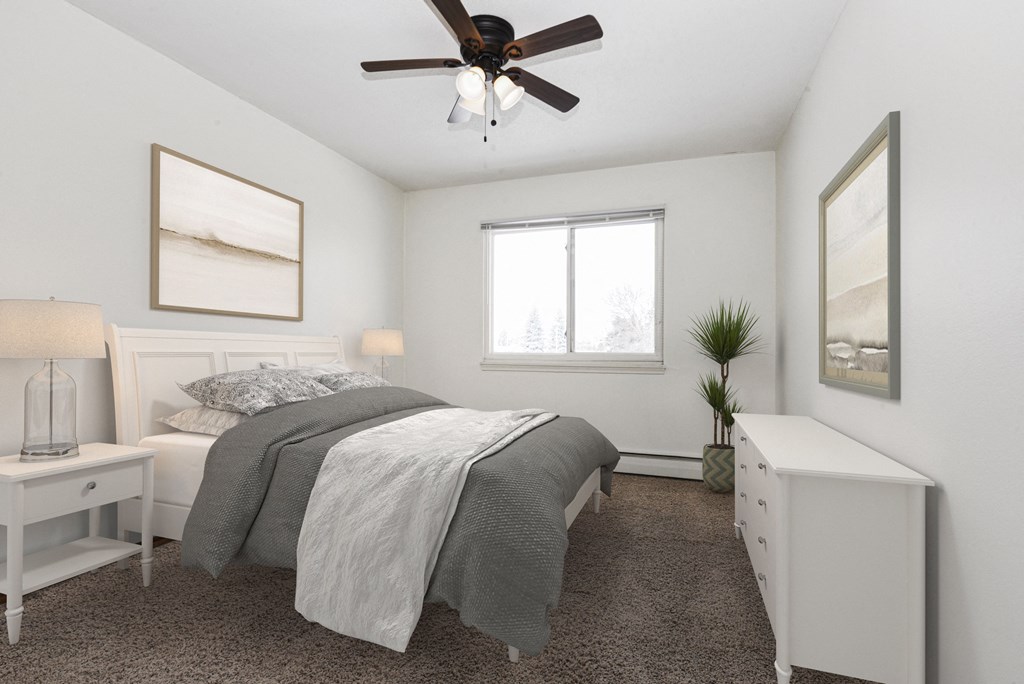 West St. Paul, MN Covington Courts Apartments | Bedroom