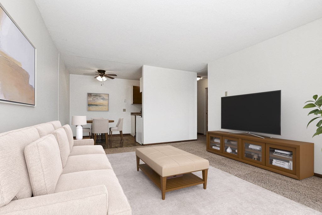 West St. Paul, MN Covington Courts Apartments | Living Room