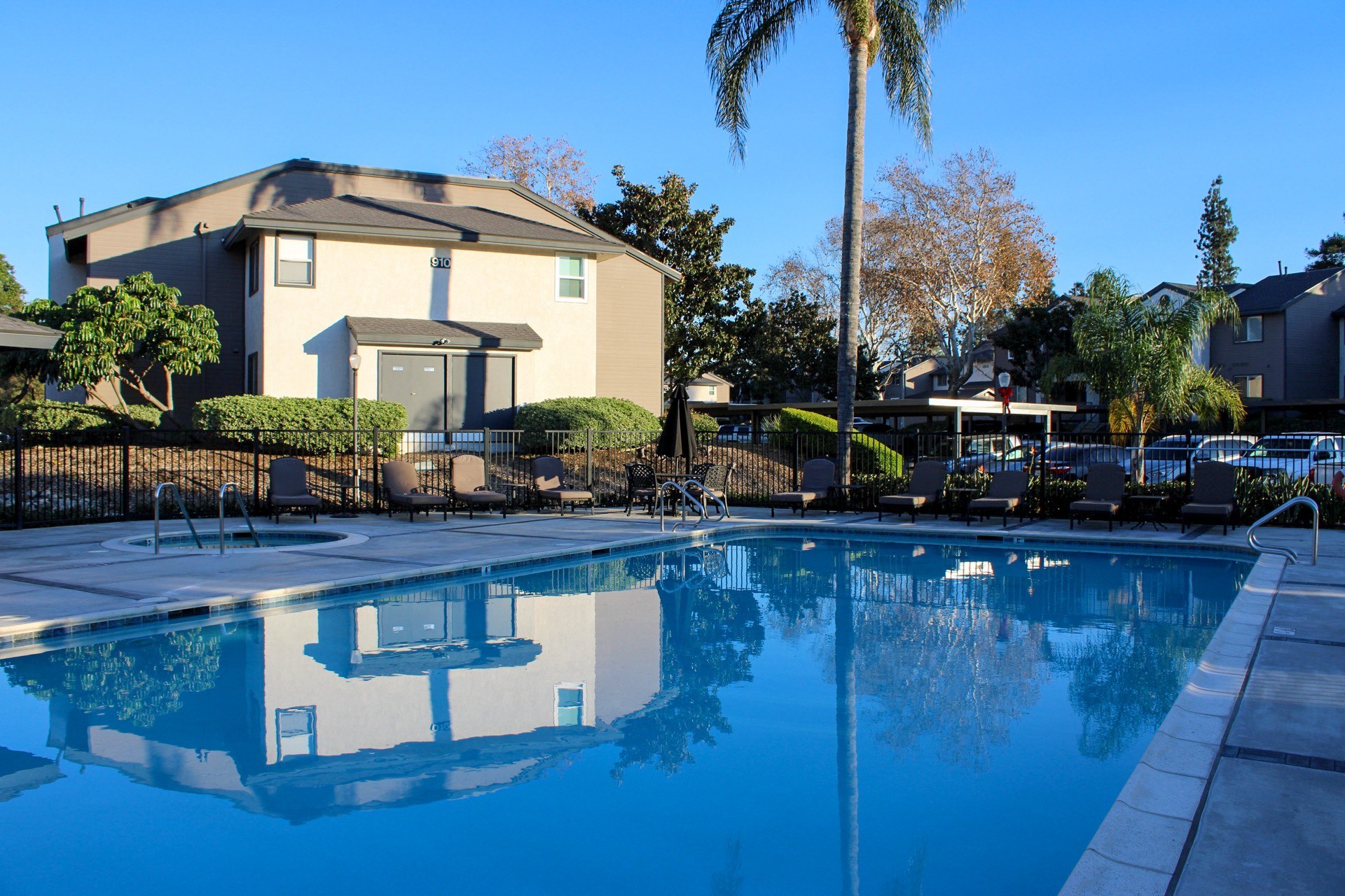 Lincoln Park Apartments