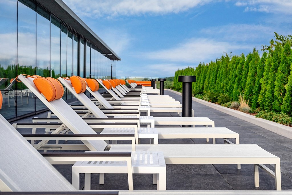 Optima Verdana Rooftop Sundeck