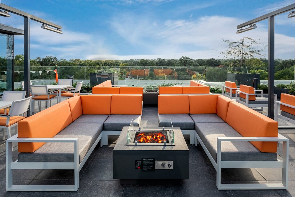 Optima Verdana Rooftop Garden Lounge