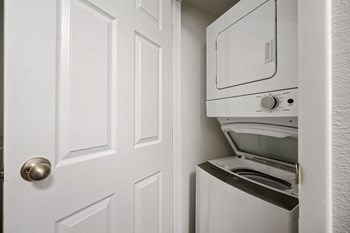 Laundry - Photo Gallery 21