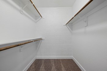 Walk In Closet - Photo Gallery 24