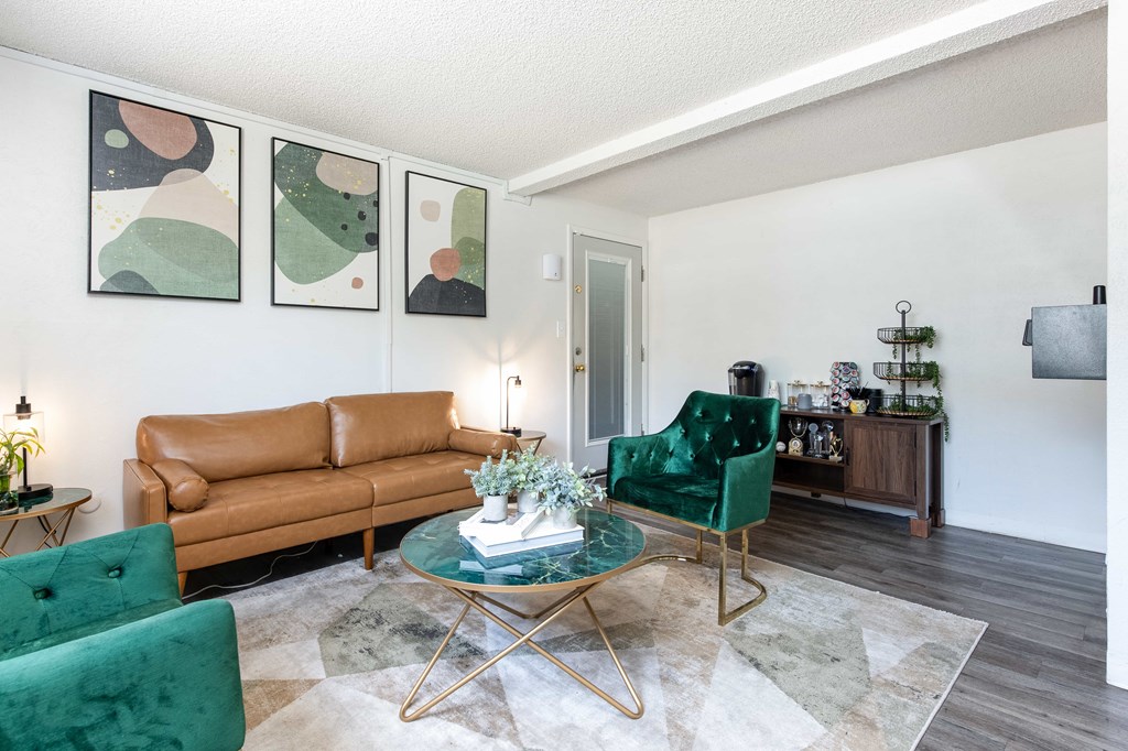 Carriage Green Apartments is a similar property to 21 Fitzsimons Apartment Homes located in Aurora