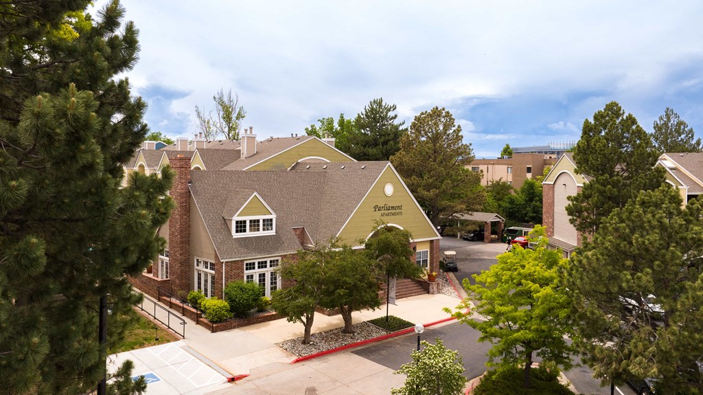 the building where the hotel is located