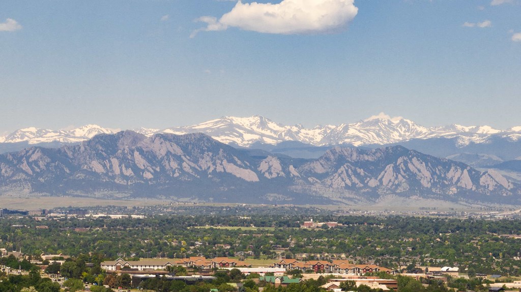 Webster Lake Apartments