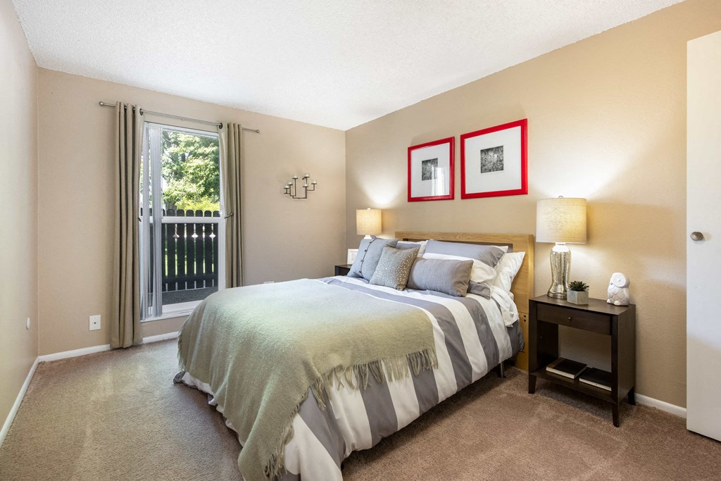 Webster Lake Apartments