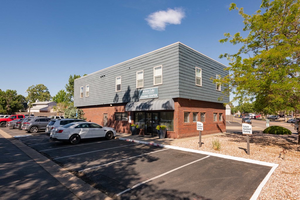 Webster Lake Apartments