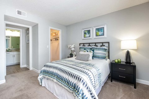 Tampa Pet Friendly Apartments at Arbour Ponds Aspen bedroom angle 2x2 950 sq ft