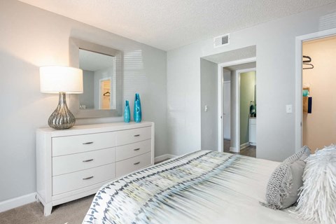Tampa Pet Friendly Apartments at Arbour Ponds Aspen tranquil bedroom 2x2 950 sq ft