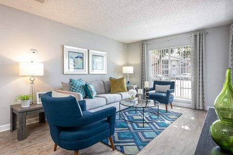 Tampa Pet Friendly Apartments at Arbour Ponds Aspen living room 2x2 950 sq ft