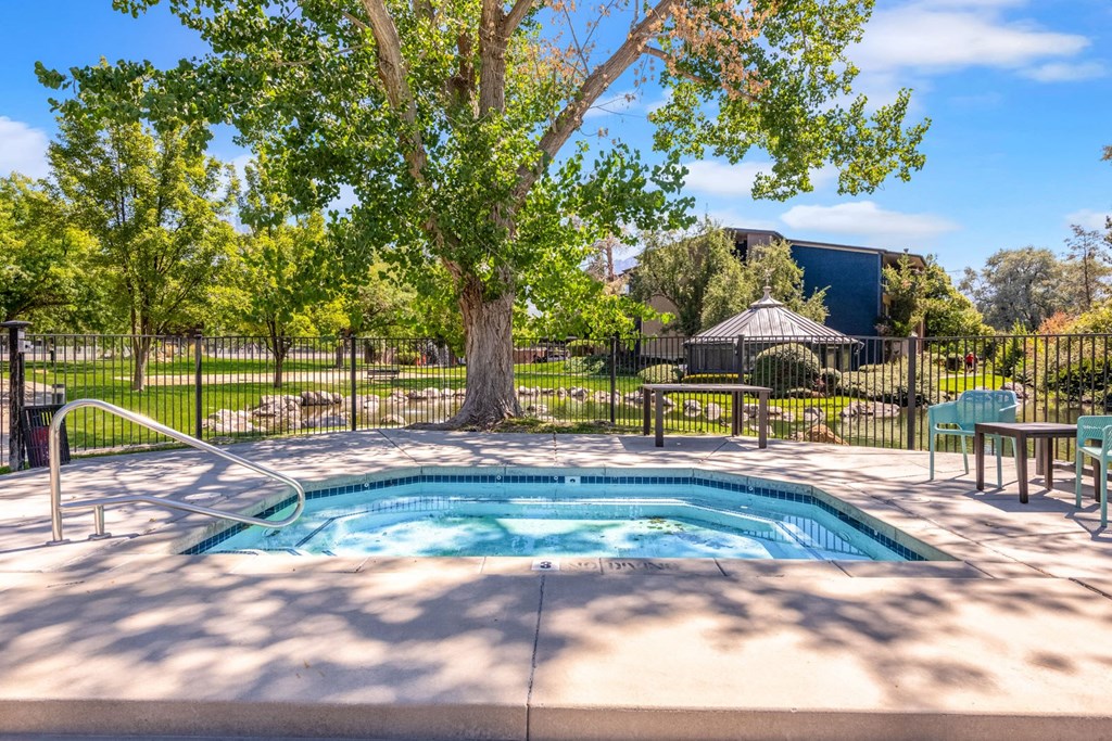 Cobble Creek Apartments