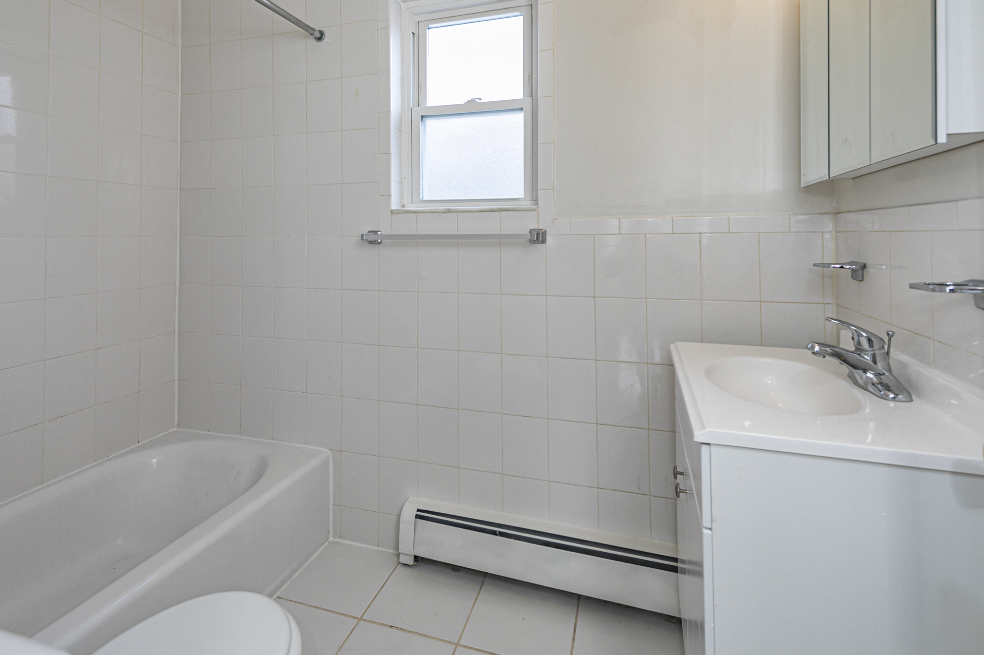 Traditional Bathroomat Troy Hills Village in Parsippany, NJ,07054