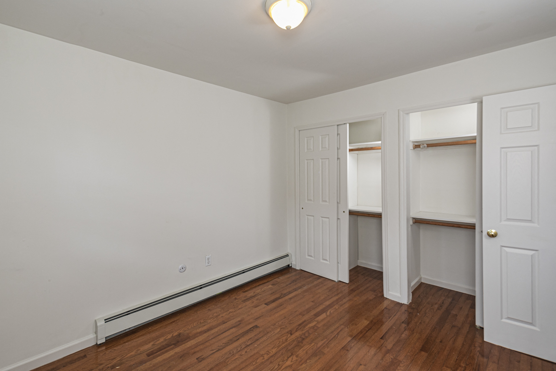 Traditional Bedroomat Troy Hills Village in Parsippany, NJ,07054